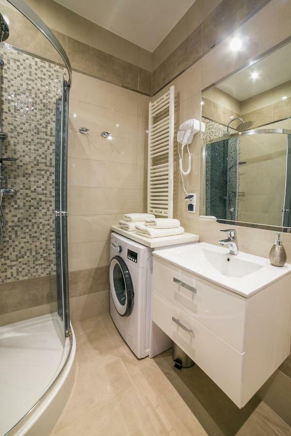 Apartamenty Roztocze ズビエジニエツ エクステリア 写真