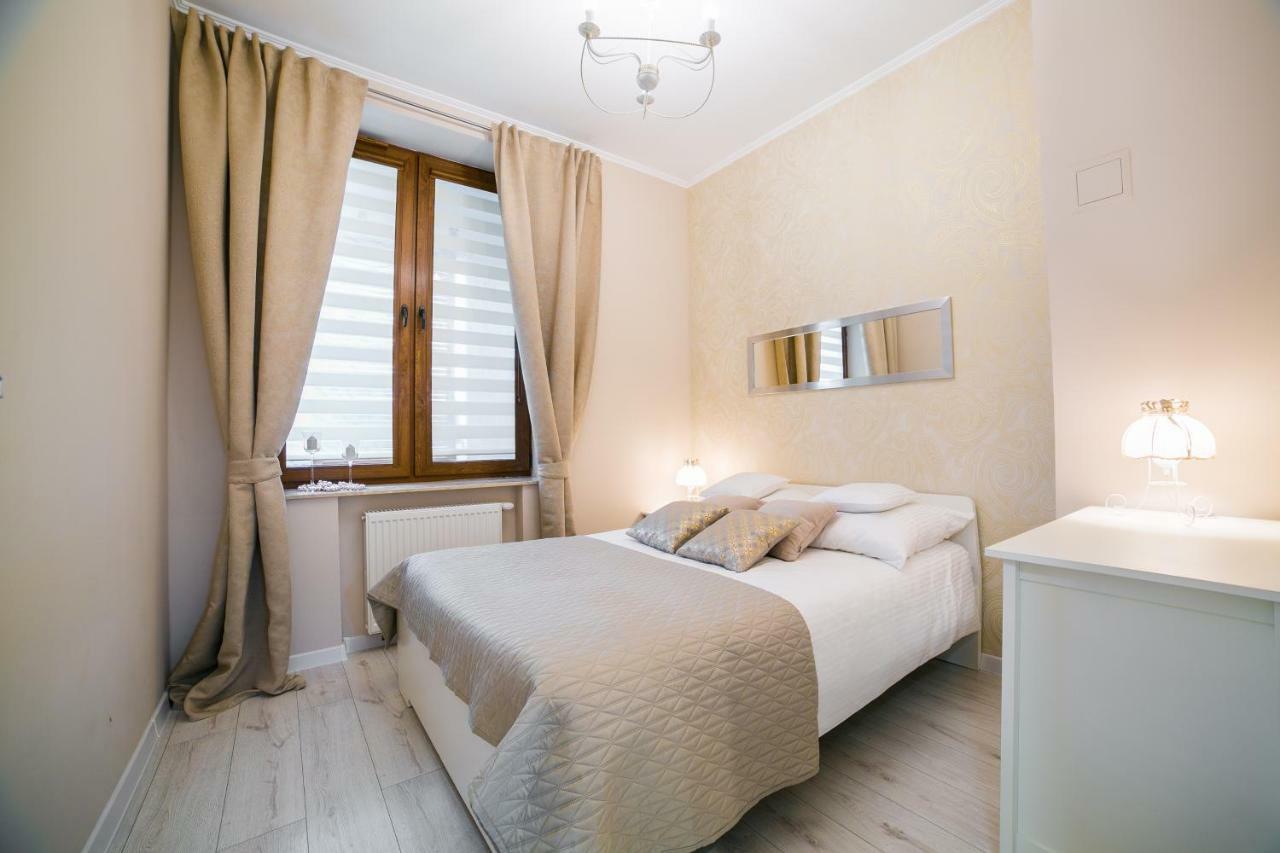 Apartamenty Roztocze ズビエジニエツ エクステリア 写真