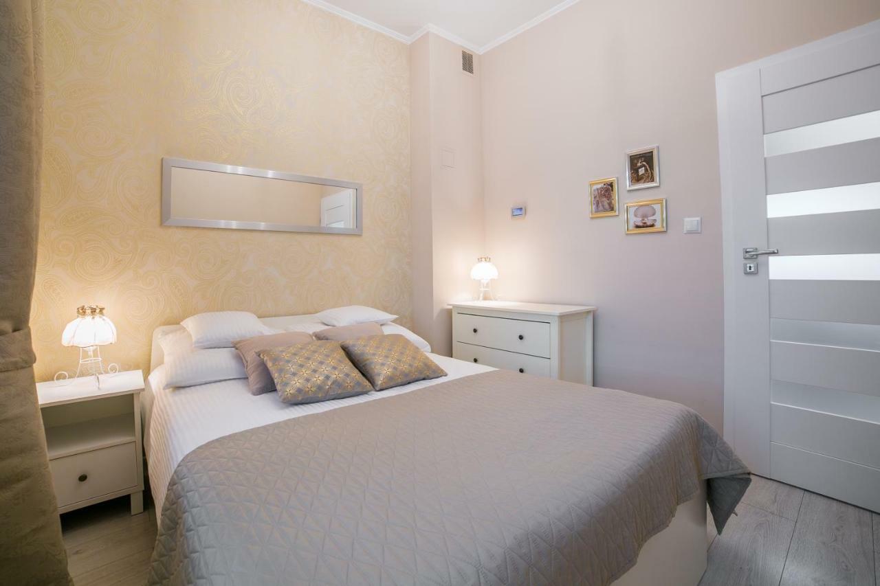 Apartamenty Roztocze ズビエジニエツ エクステリア 写真